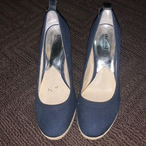 Michael Kors Navy blue textile & leather size 8.5 blue wedge heel ladies shoe.
